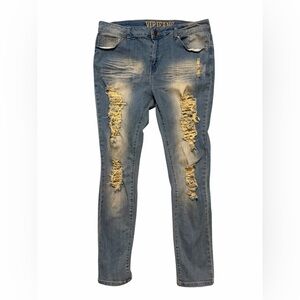 Women’s VIP Jeans! Plus Size 17/18! Distressed and skinny! So cute!